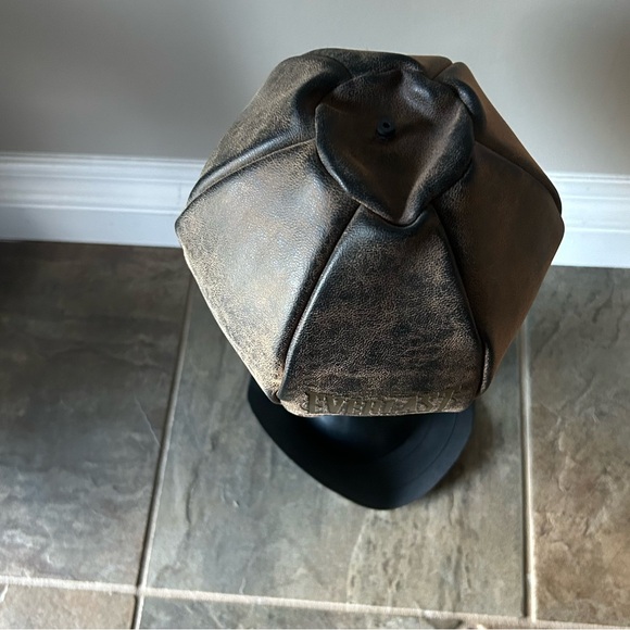 Everlast Restoration Hardware Desktop Speed Bag Genuine Leather With Base! - Picture 8 of 14